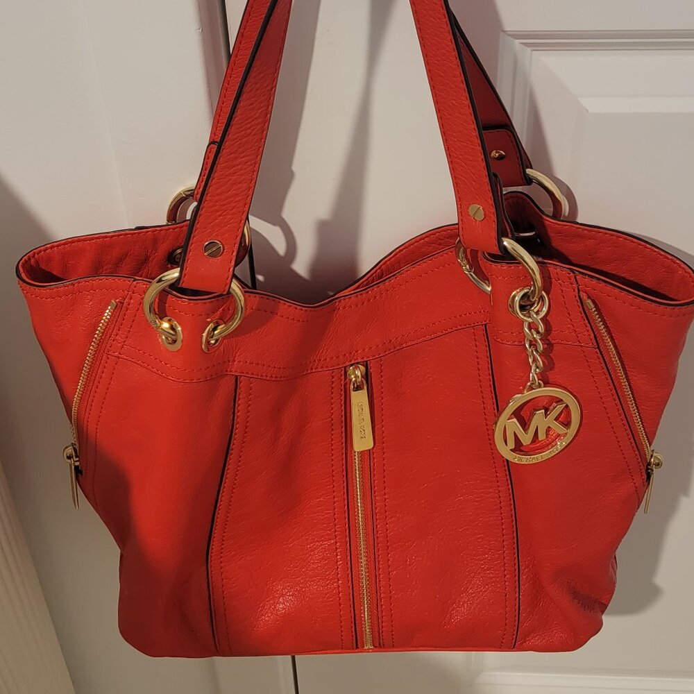 Michael Kors Moxley Leather Tote – Coral Red
